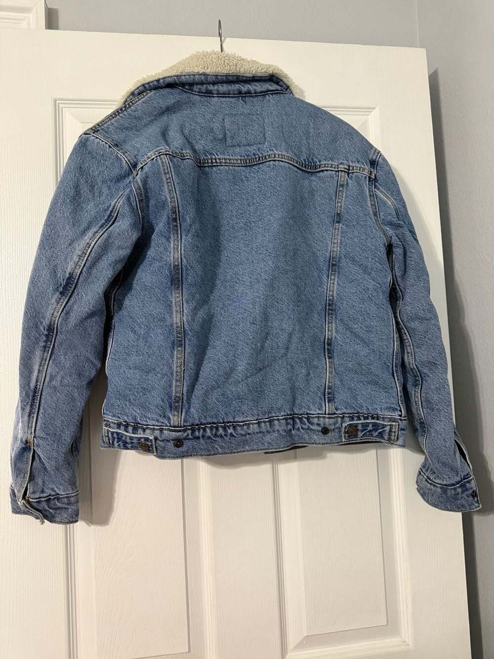 Levi's Sherpa Lined Denim Trucker Jacket Blue Size S - Picture 4 of 5